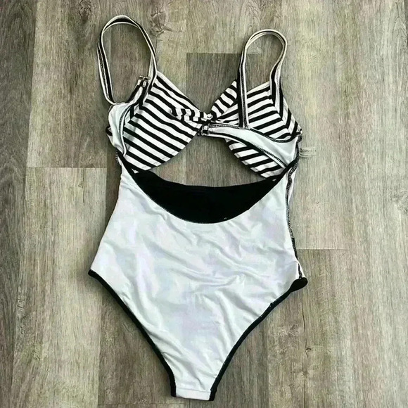 Cupshe Black and White Ruched One Piece Swimsuit - Picture 5 of 10